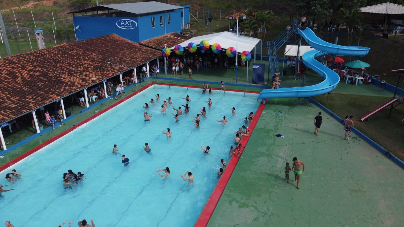 PISCINAS